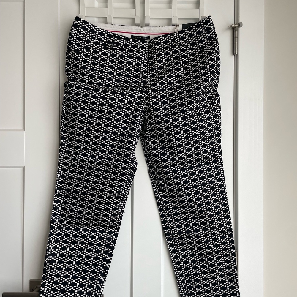 Black and White Patterned Women’s Ankle Pants